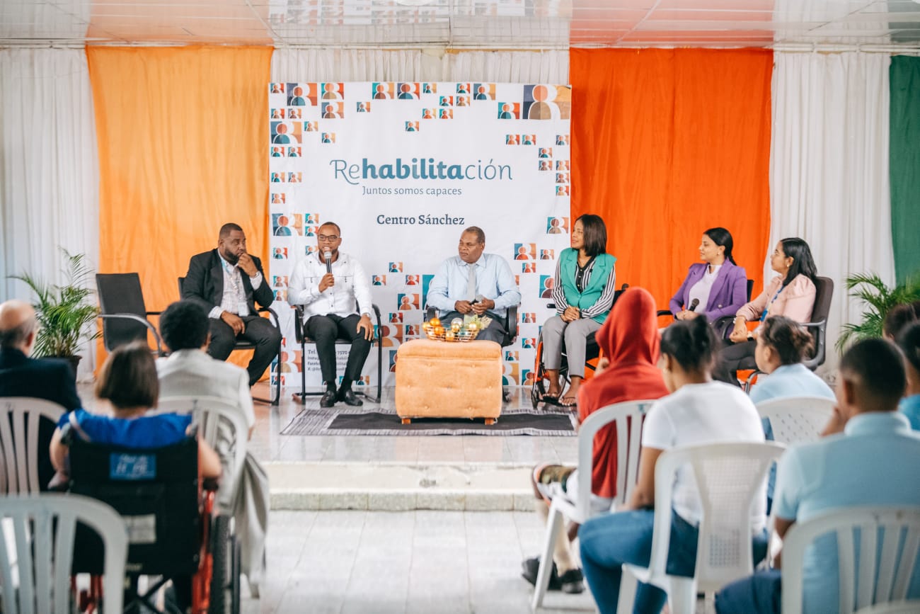 Centro de Rehabilitación Sánchez y ASODIFIMO realizan panel sobre Inserción Laboral