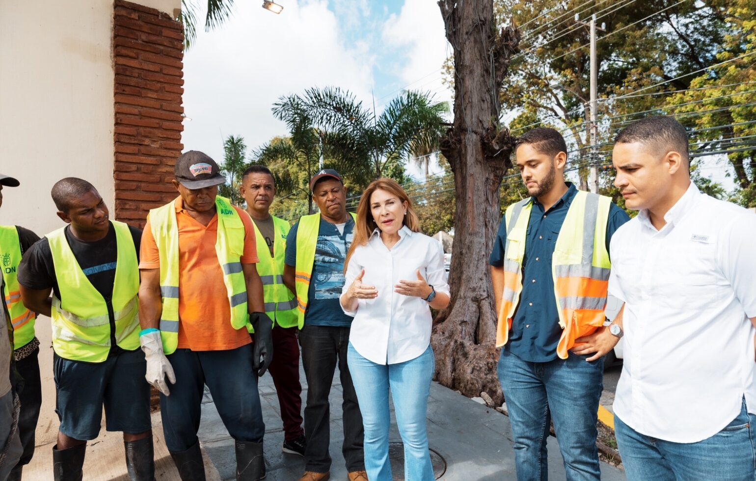 Carolina supervisa trabajos preventivos y pide unirse por el cuidado de la ciudad