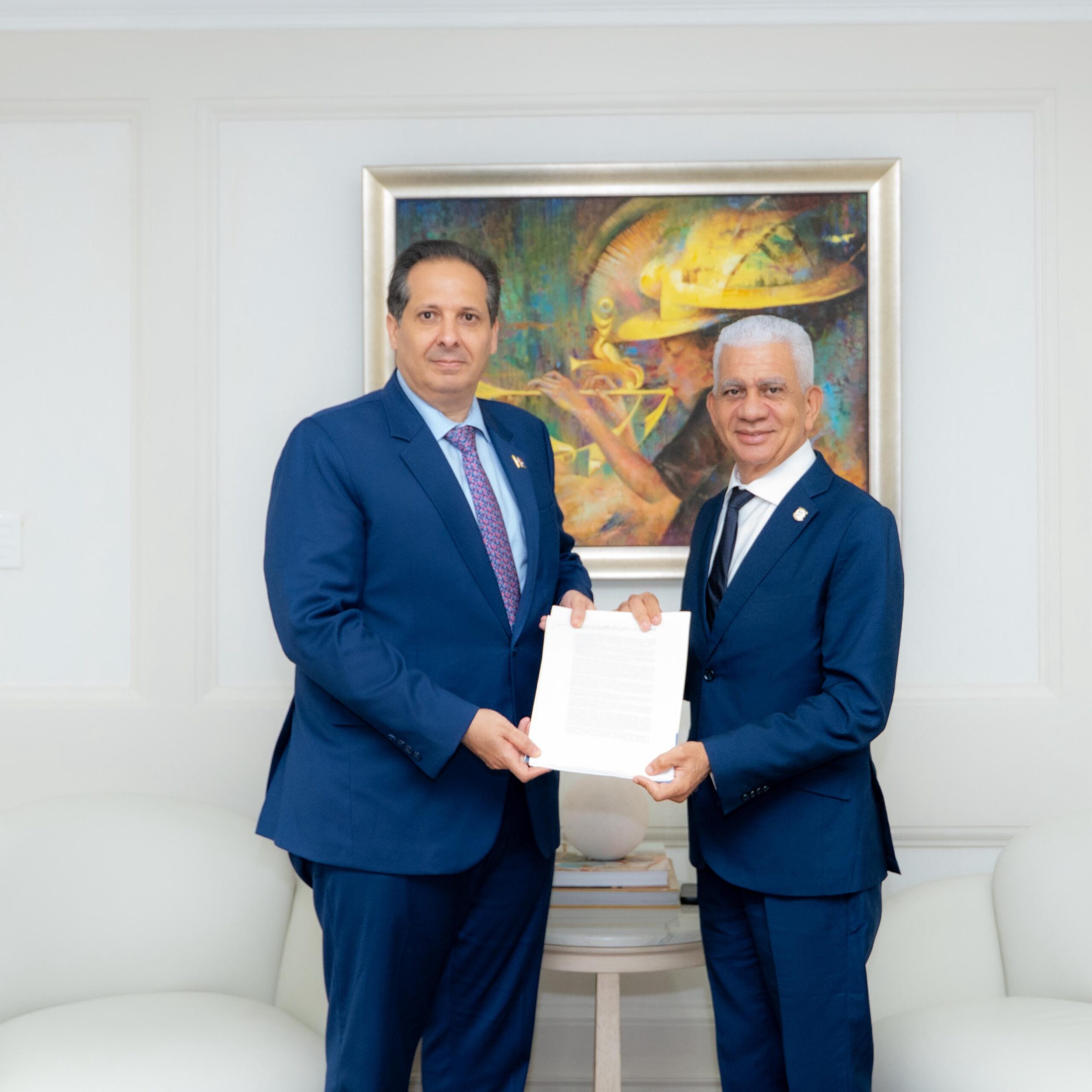 Presidente del Senado recibe del ministro de Salud Pública propuesta modificación a Ley de Salud Mental