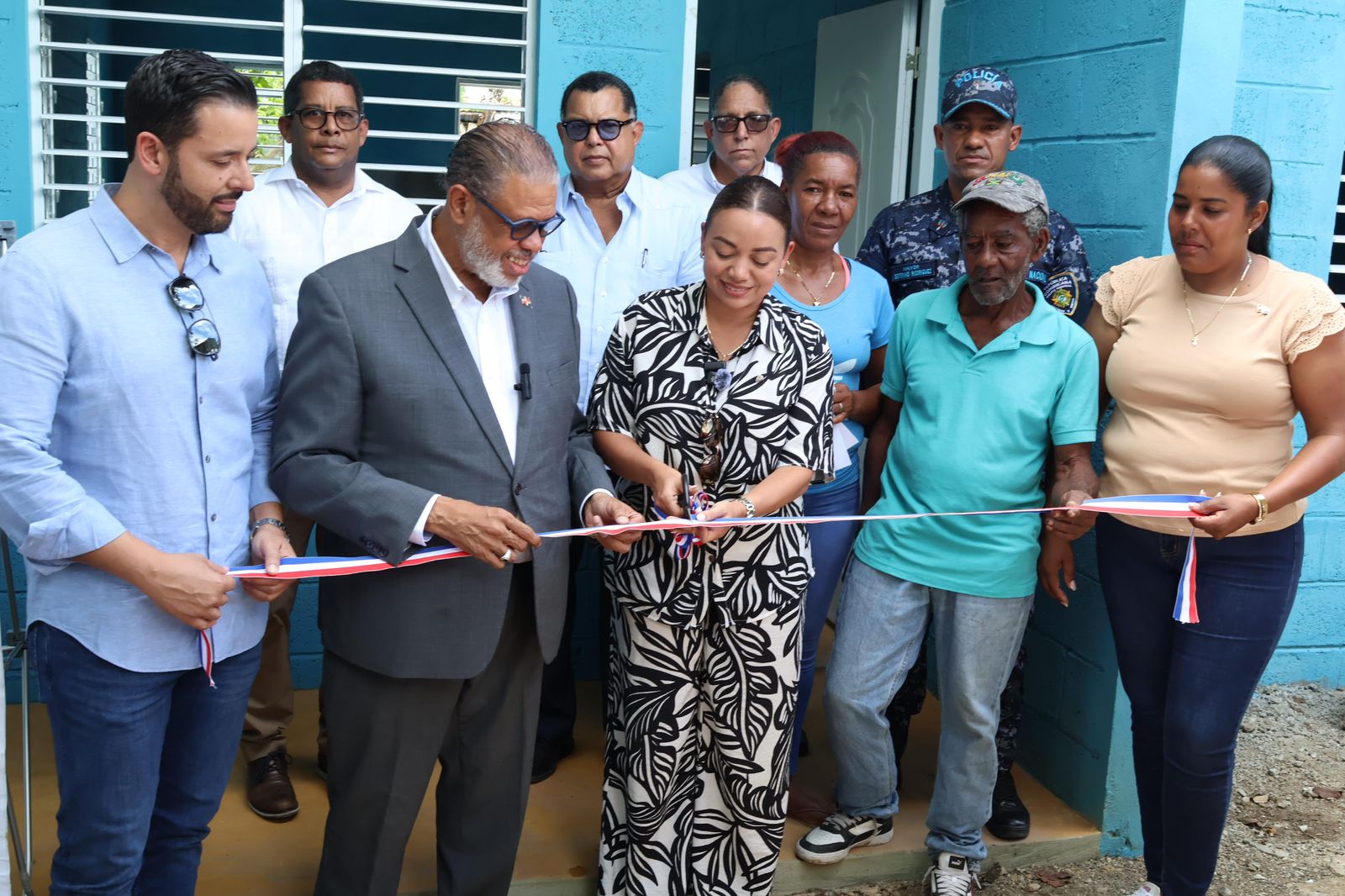 La DGDC entrega viviendas equipadas a familias vulnerables en Moca