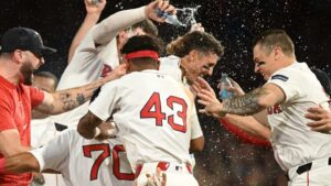 ¡Fenway en llamas! Jarren Duran castiga a los Yankees y los Medias Rojas los dejan tendidos en el terreno