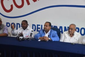Conatra rechaza supuesto aumento del pasaje en el Cibao y afirma que la medida «golpea al pueblo»