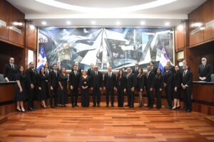 Suprema Corte de Justicia incorpora a 15 nuevos jueces a la carrera judicial