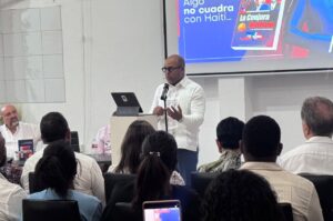 Francisco Tavárez conquista al público en concurrida presentación de su libro “La conjura haitiana y la maldición dominicana” en Madrid