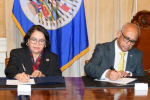 Cámara de Cuentas y OEA sellan alianza para fortalecer la transparencia y los sistemas antisoborno